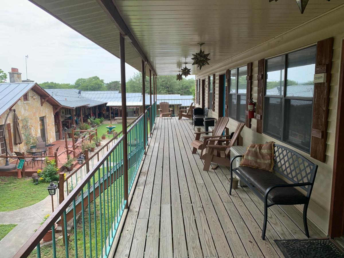 Diamond H Lodge B&B Bandera Ngoại thất bức ảnh